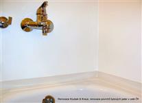 Renovace jádra Koubek - Detail vany s lištou a pákovou baterií, umakartové koupelny po renovaci povrchů, odstín bílá 